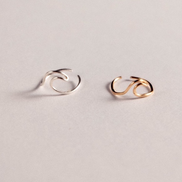 “Surf’s Up” Ocean Wave Boho No-Pierce Ear Cuff - Picture 3 of 8